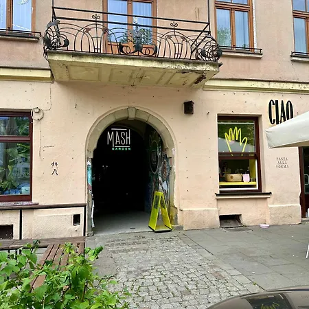 Wolnica 1 *