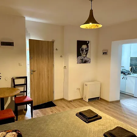 Apartment Wolnica 1 *