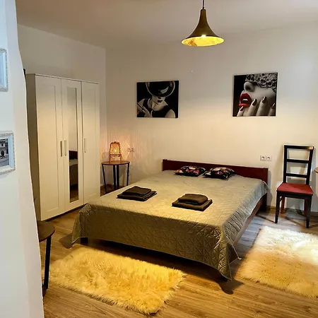 Wolnica 1 Apartment *